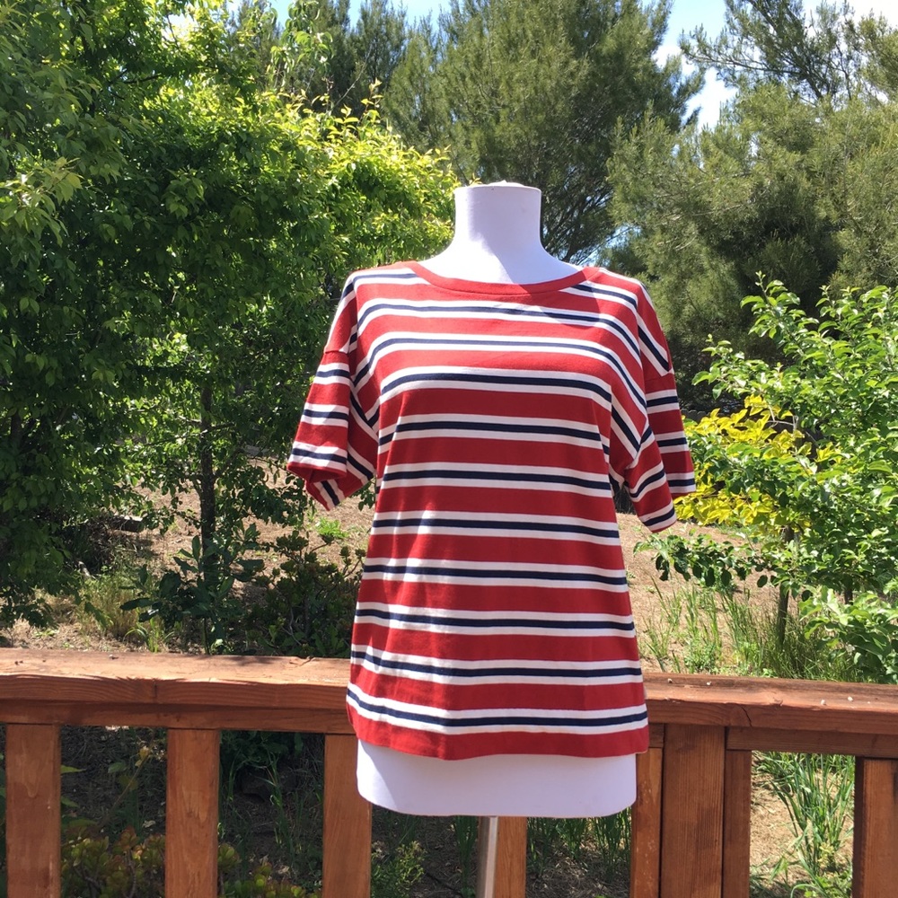 🚫SOLD🚫Levi’s new sutro red striped tee shirt - Picture 2 of 4